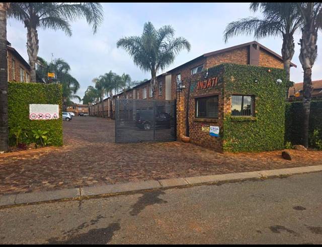 3 BEDROOM PROPERTY TO RENT IN GLEN MARAIS